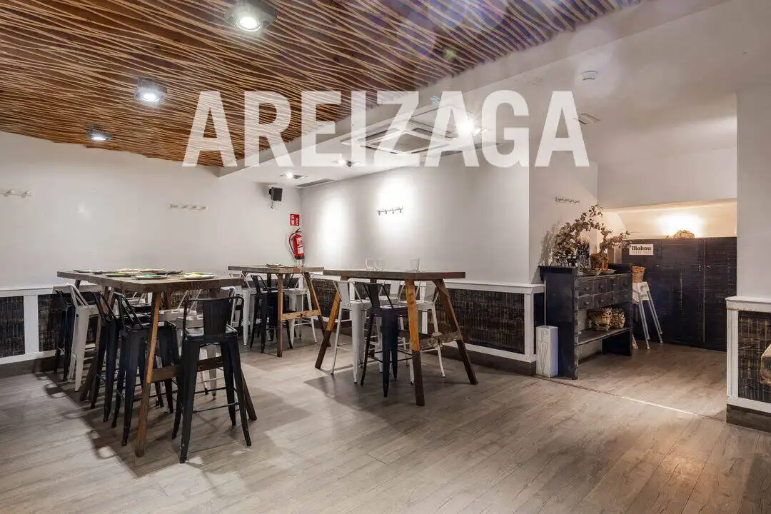 Local de lloguer en Donostia - San Sebastián  amb Moblat