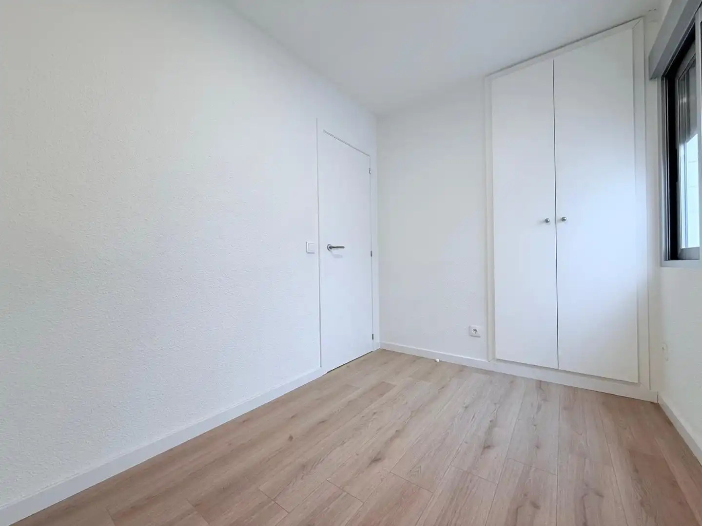 Bedroom of Flat for rent in Valencia  with Air Conditioner, Heating and Parquet flooring