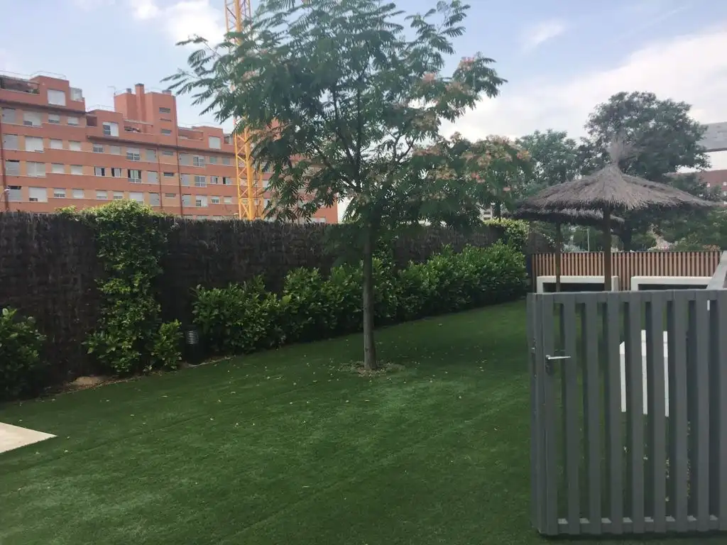 Garten von Wohnung zur Miete in Madrid mit Klimaanlage, Heizung und Abstellraum