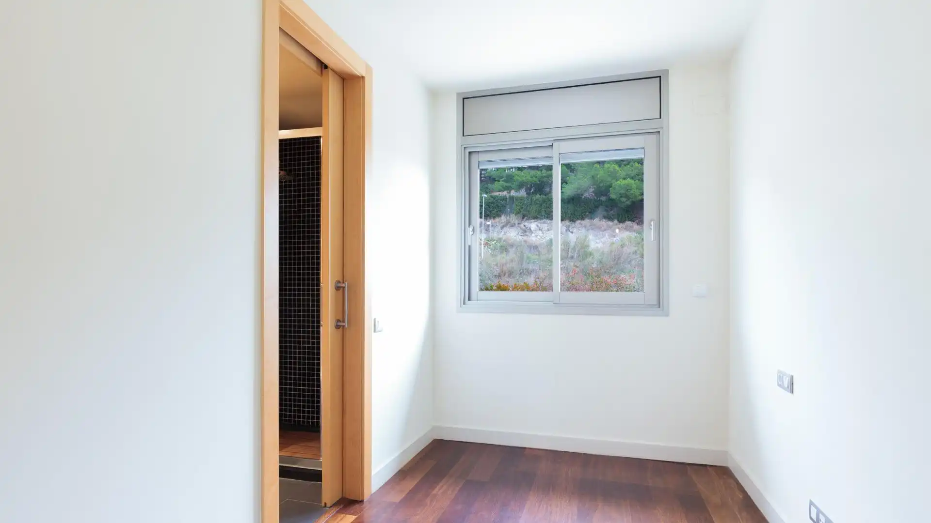 Bedroom of Flat for rent in Barcelona  with Private garden, Parquet flooring and Terrace