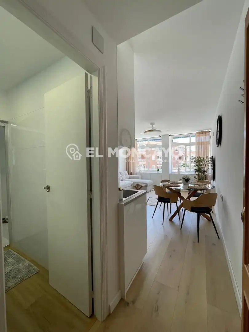 Außenansicht von Wohnungen zum Verkauf in Torrevieja mit Terrasse, Möbliert und Gemeinschaftspool