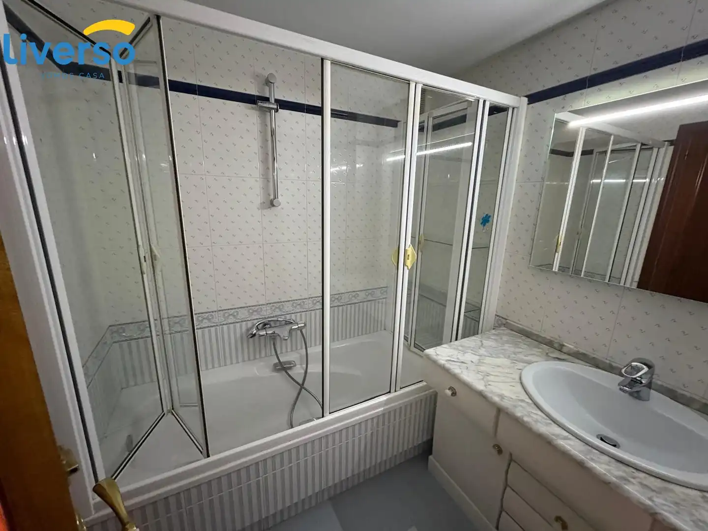 Habitació a Calle de los Titos, Juan XXIII - Las Torres - G2