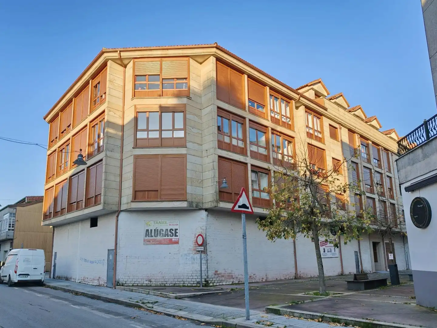 Commercial properties for sale in 36640, 1, Pontecesures
