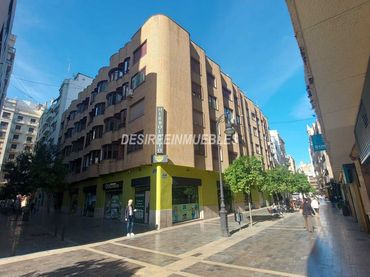 Flat with balcony for sale in Carrer de Baldoví