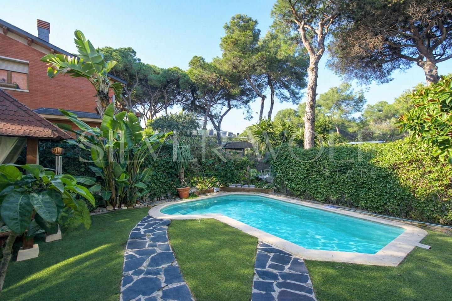 Jardí de Casa adosada en venda en Castelldefels amb Aire condicionat, Calefacció i Jardí privat