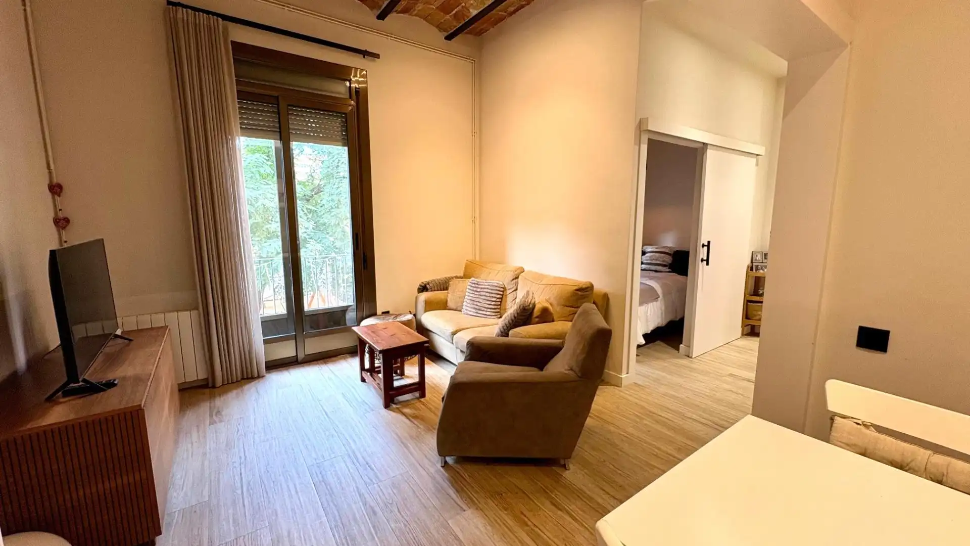 Living room of Flat for sale in  Barcelona Capital  with Air Conditioner, Heating and Parquet flooring