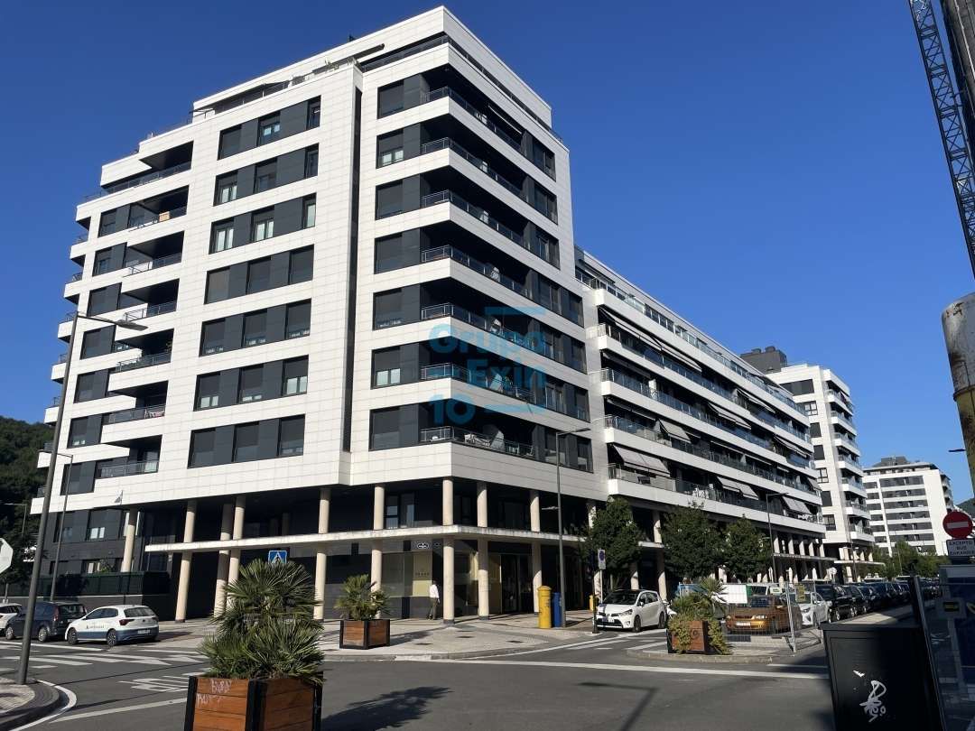 Exterior view of Flat for sale in Donostia - San Sebastián   with Heating, Terrace and Storage room