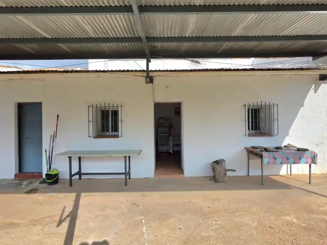 Vista exterior de Piso en venta en Estación de Cártama