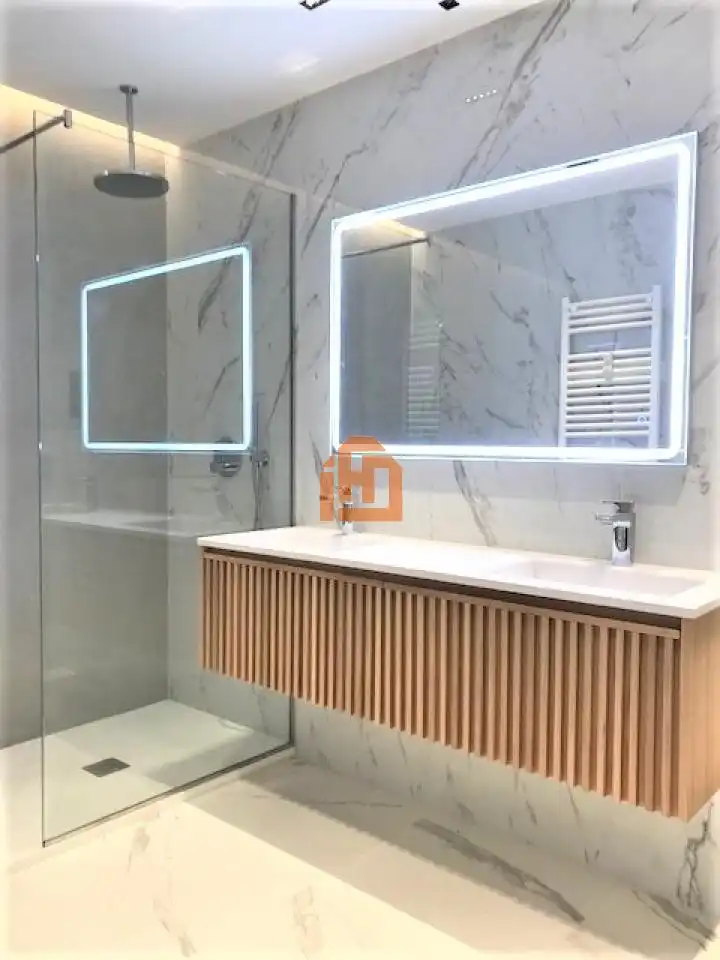 Baño de Piso en venta en León Capital  con Calefacción, Parquet y Terraza