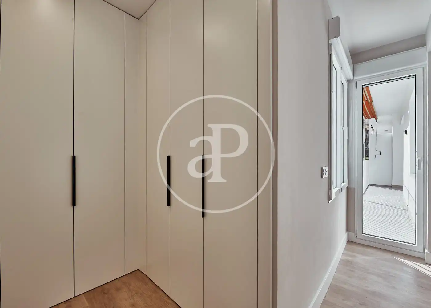 Schlafzimmer von Wohnung zum Verkauf in Madrid mit Klimaanlage, Heizung und Terrasse