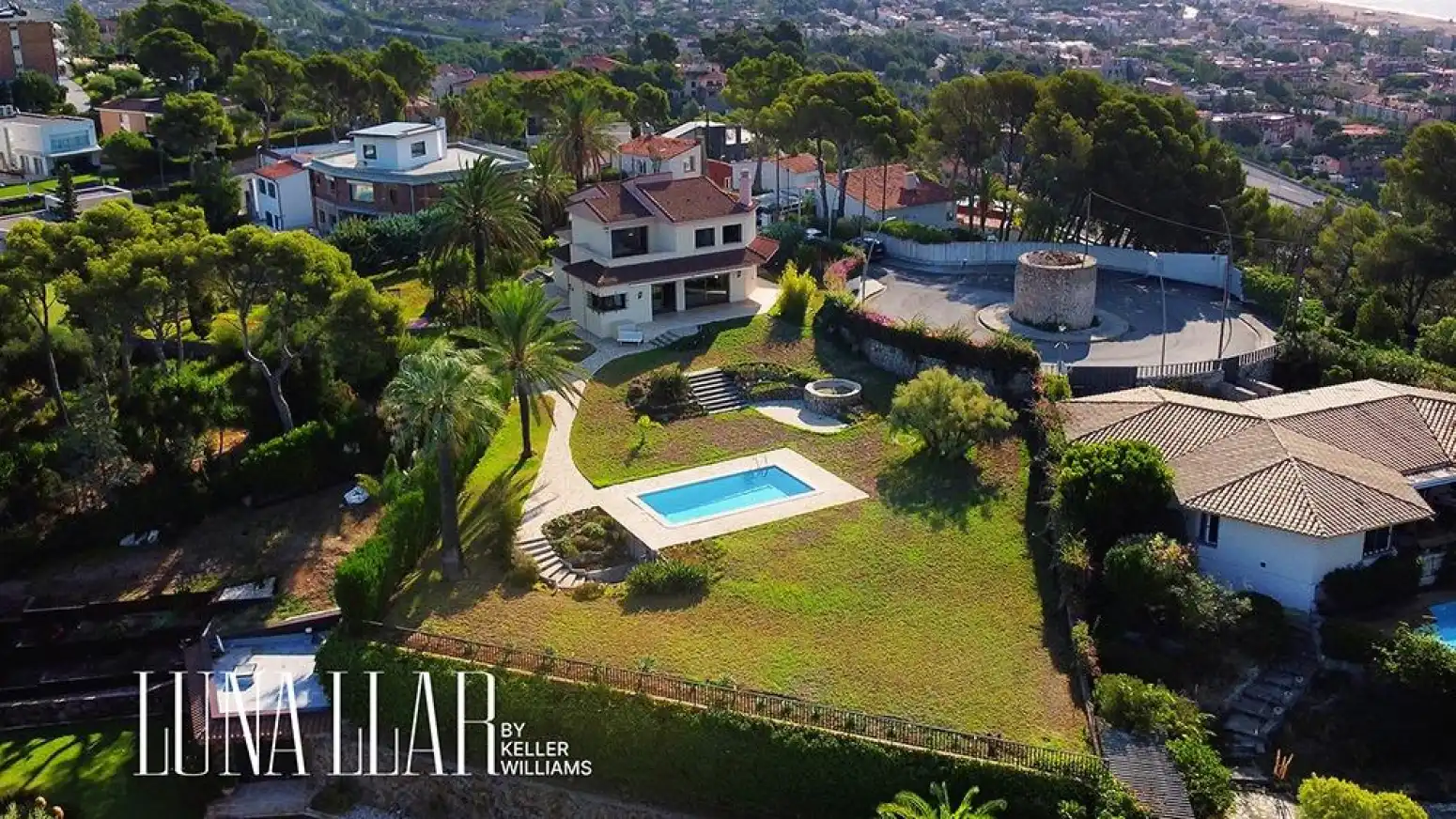Vista exterior de Casa o xalet en venda en Castelldefels amb Aire condicionat i Parquet