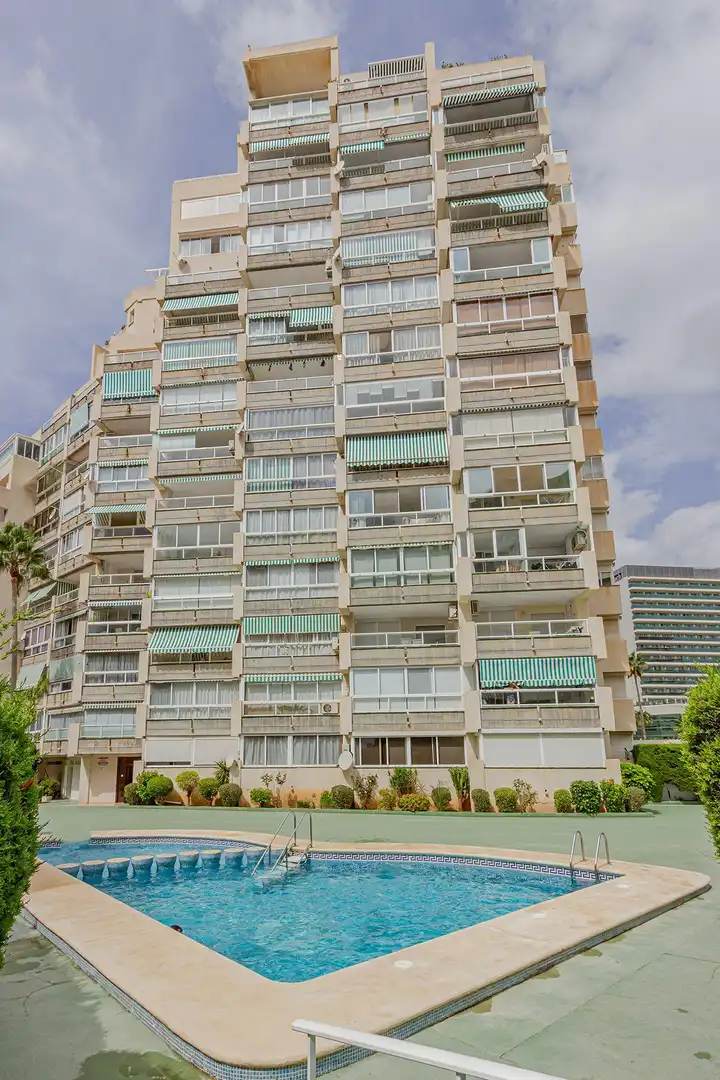 Vista exterior de Apartamento de alquiler en Calpe / Calp