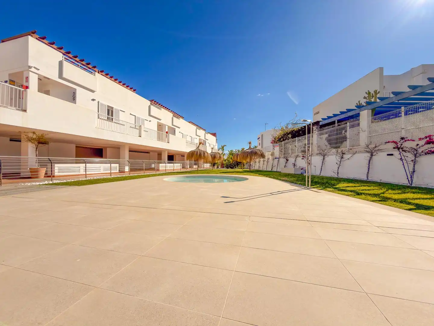 Terraza de Ático en venta en Mojácar con Aire acondicionado, Calefacción y Jardín privado