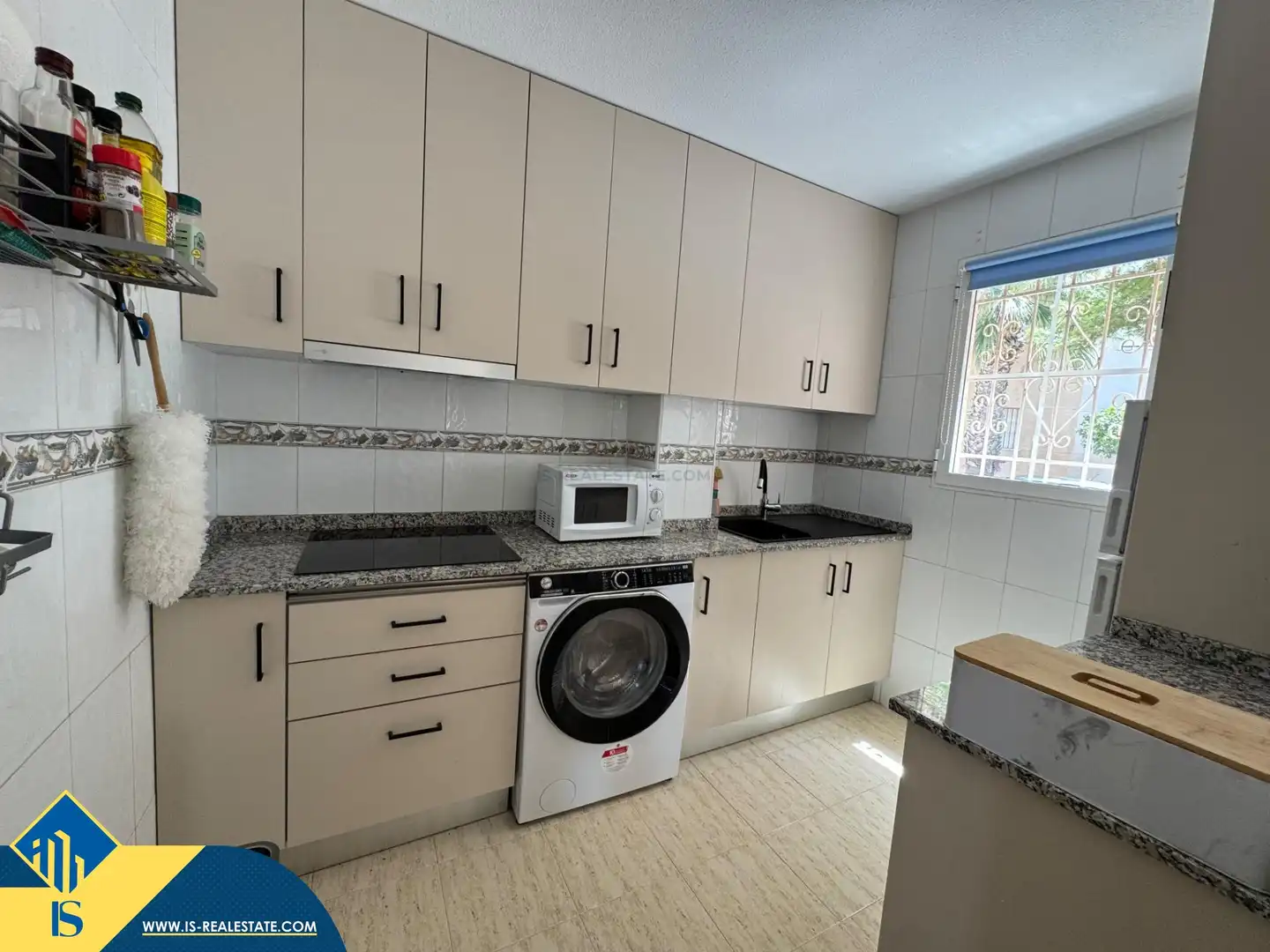 Cuina de Casa o xalet en venda en Torrevieja amb Aire condicionat, Terrassa i Traster