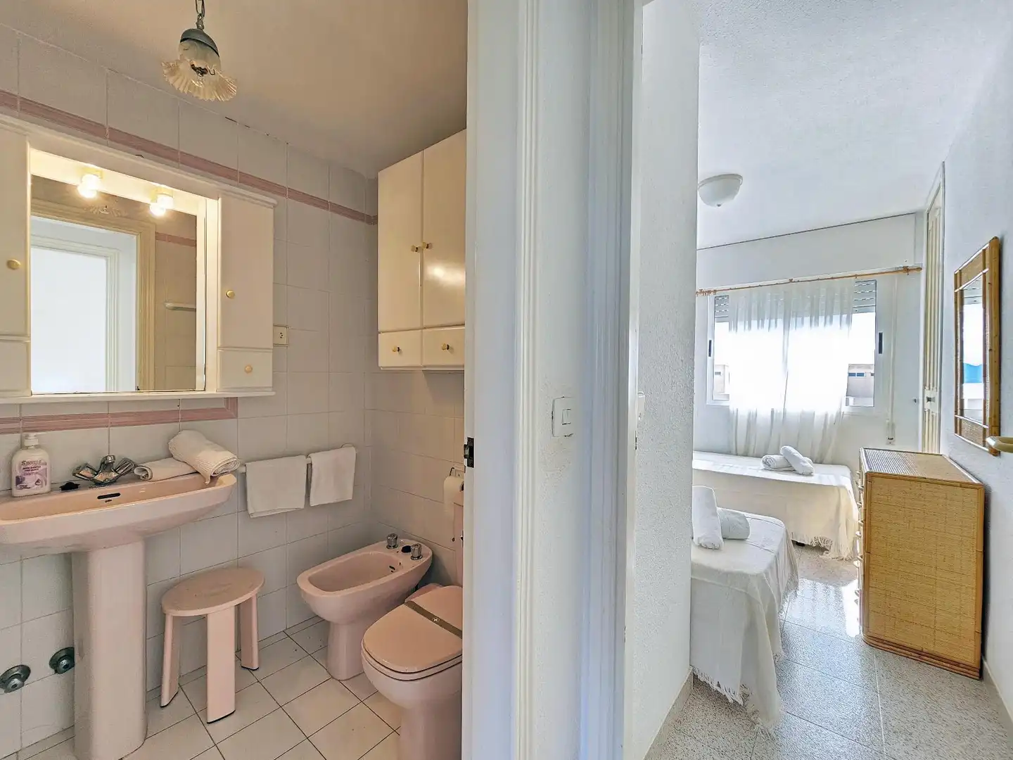 Baño de Apartamento de alquiler en La Manga del Mar Menor con Terraza y Piscina