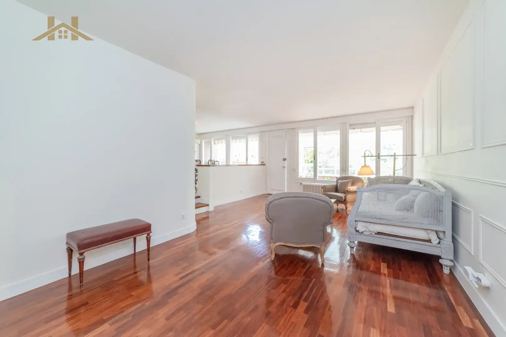 Sala de estar de Casa adosada en venta en Las Rozas de Madrid con Aire acondicionado, Calefacción y Jardín privado