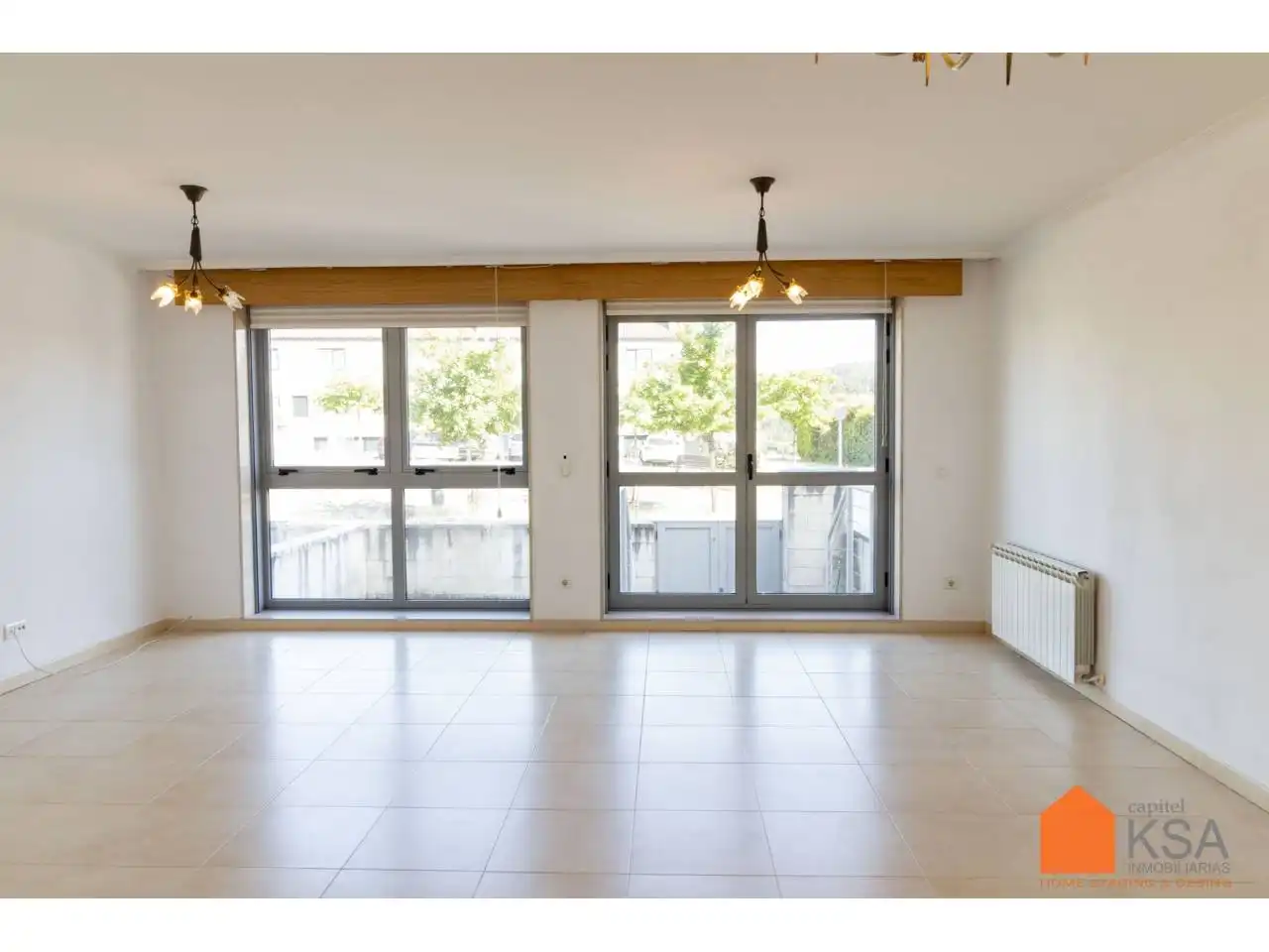 Sala de estar de Casa adosada en venta en Santiago de Compostela  con Jardín privado, Parquet y Terraza