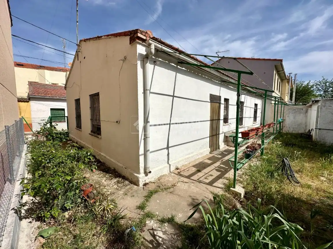 Exterior view of Detached homes for sale in Marchamalo  with Heating