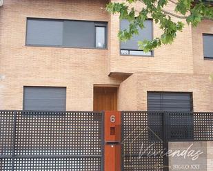 Vista exterior de Casa o xalet de lloguer en Boadilla del Monte amb Aire condicionat, Calefacció i Piscina comunitària