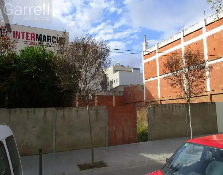 Grundstücke und Bauplätze zum Verkauf in CL DE MARIA BENLLIURE  N-
 ROSES (GIRONA)