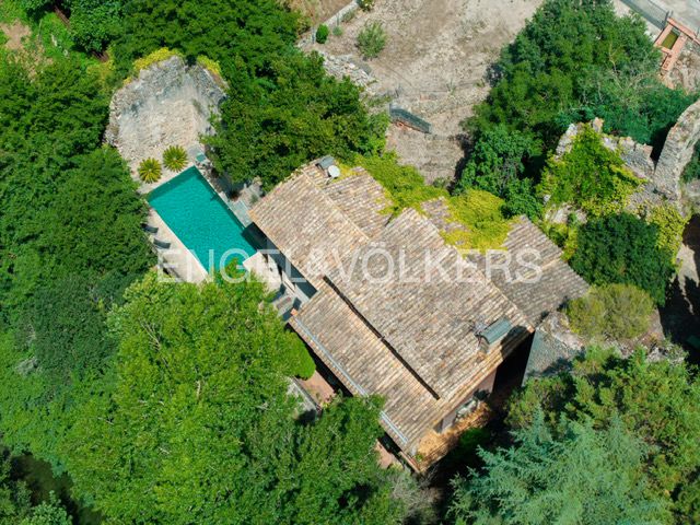 Vista exterior de Casa o xalet en venda en Sant Llorenç de la Muga amb Calefacció, Jardí privat i Terrassa