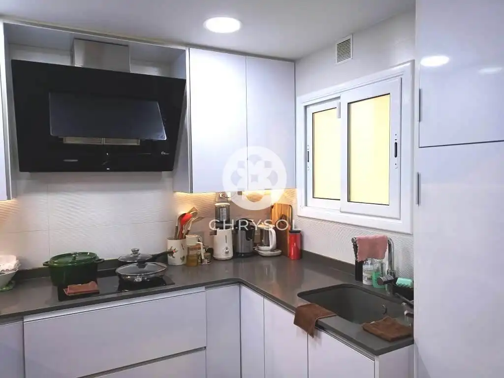 Cocina de Piso en venta en Barcelona con Aire acondicionado, Calefacción y Jardín privado
