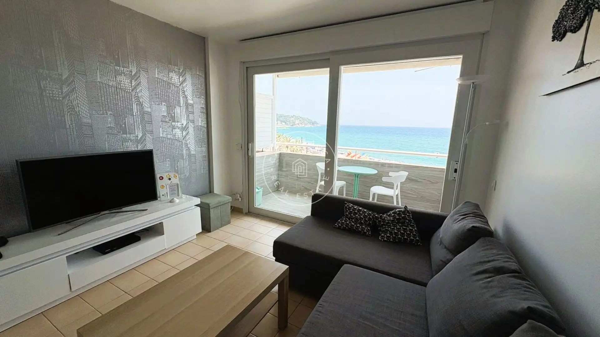 Apartamento con ascensor en venta en josep Tarradelles, imagen 2