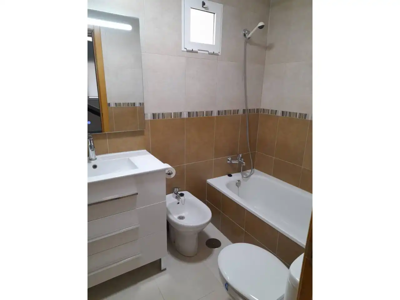 Wohnung zur Miete in Calle VICENTE BLASCO IBAÑEZ, Castalla