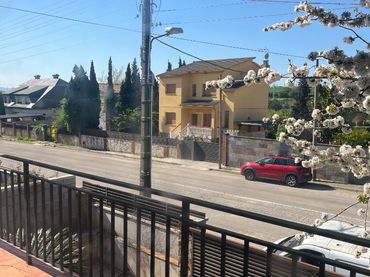 Casa amb balcó en venda a Avinguda d'Europa