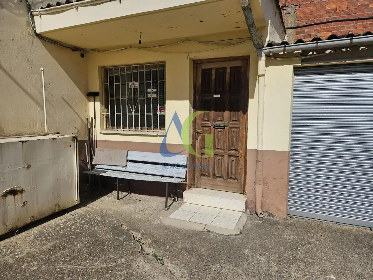 Vista exterior de Pis en venda en San Andrés del Rabanedo amb Calefacció, Traster i Moblat
