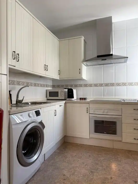 Cocina de Piso para compartir en Córdoba con Aire acondicionado, Calefacción y Amueblado