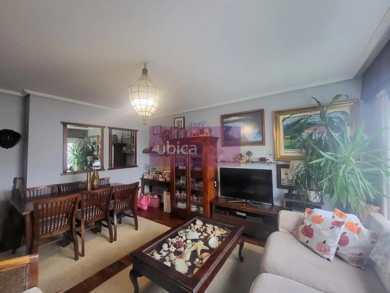 Sala de estar de Piso en venta en Vigo  con Calefacción, Parquet y Trastero