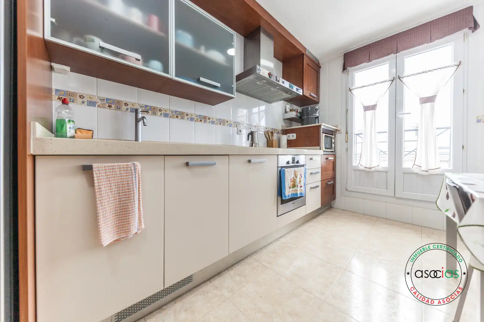 Cuina de Pis en venda en Carreño amb Calefacció, Parquet i Traster
