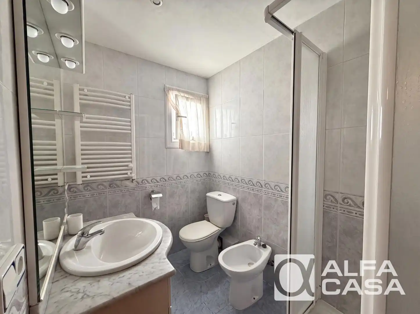 Baño de Piso en venta en Lloret de Mar con Aire acondicionado, Calefacción y Amueblado