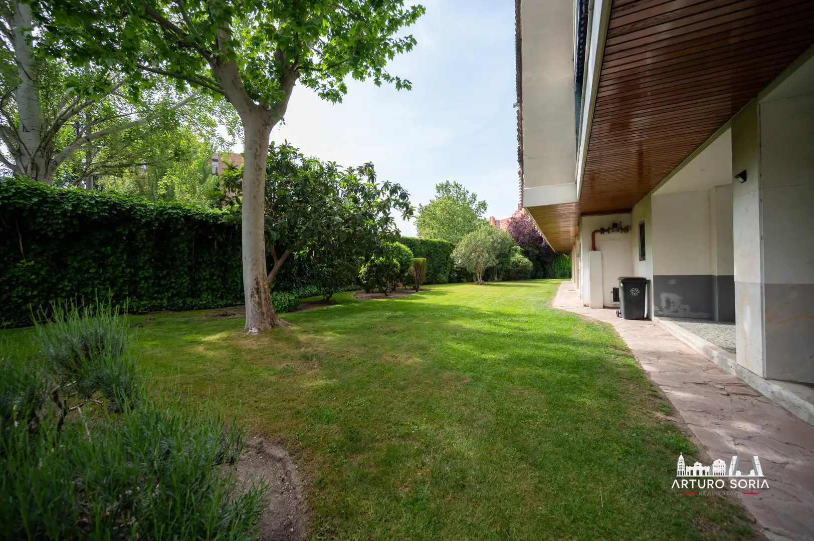 Jardín de Piso de alquiler en Madrid con Aire acondicionado y Piscina comunitaria