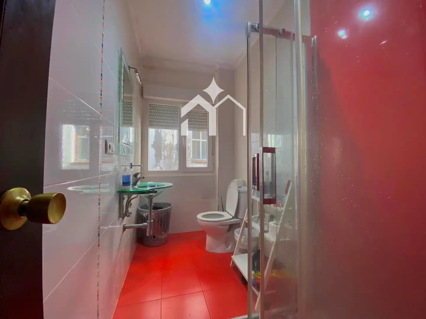 Baño de Piso en venta en Moaña con Terraza, Trastero y Amueblado