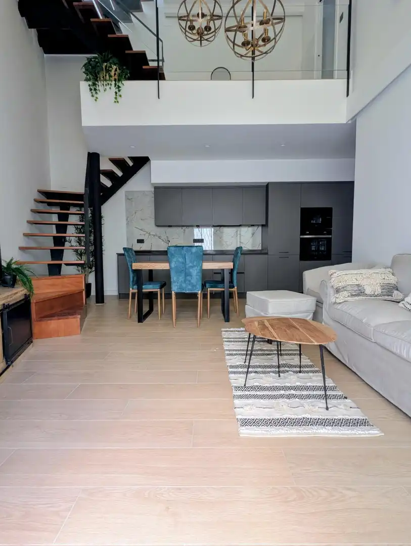 Esszimmer von Maisonette zur Miete in Sanlúcar la Mayor mit Klimaanlage, Terrasse und Möbliert