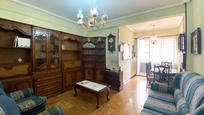 Sala d'estar de Pis en venda en Vitoria - Gasteiz amb Calefacció, Parquet i Terrassa