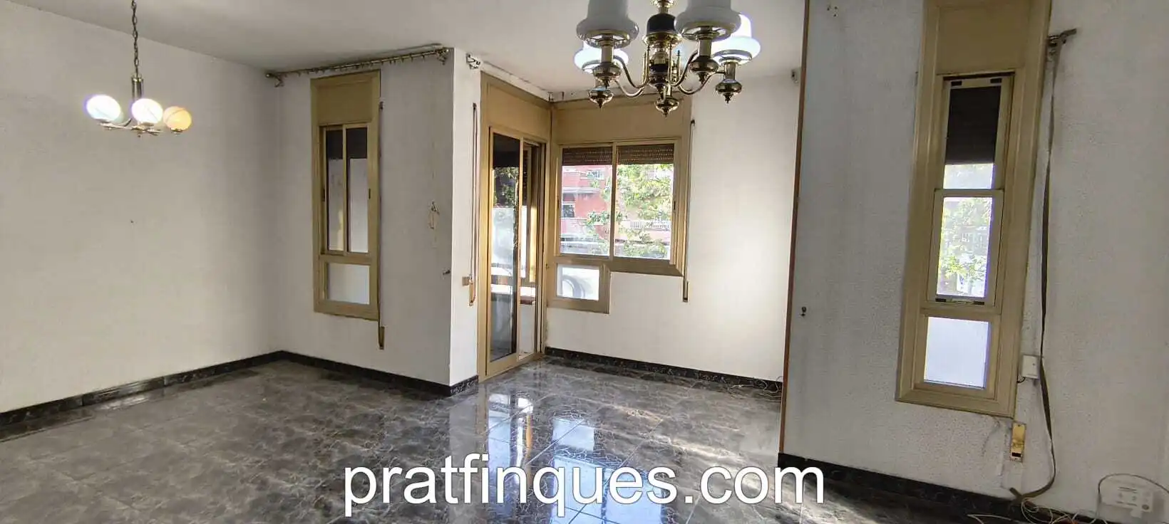 Flat for sale in El Prat de Llobregat  with Oven, Balcony and Alarm