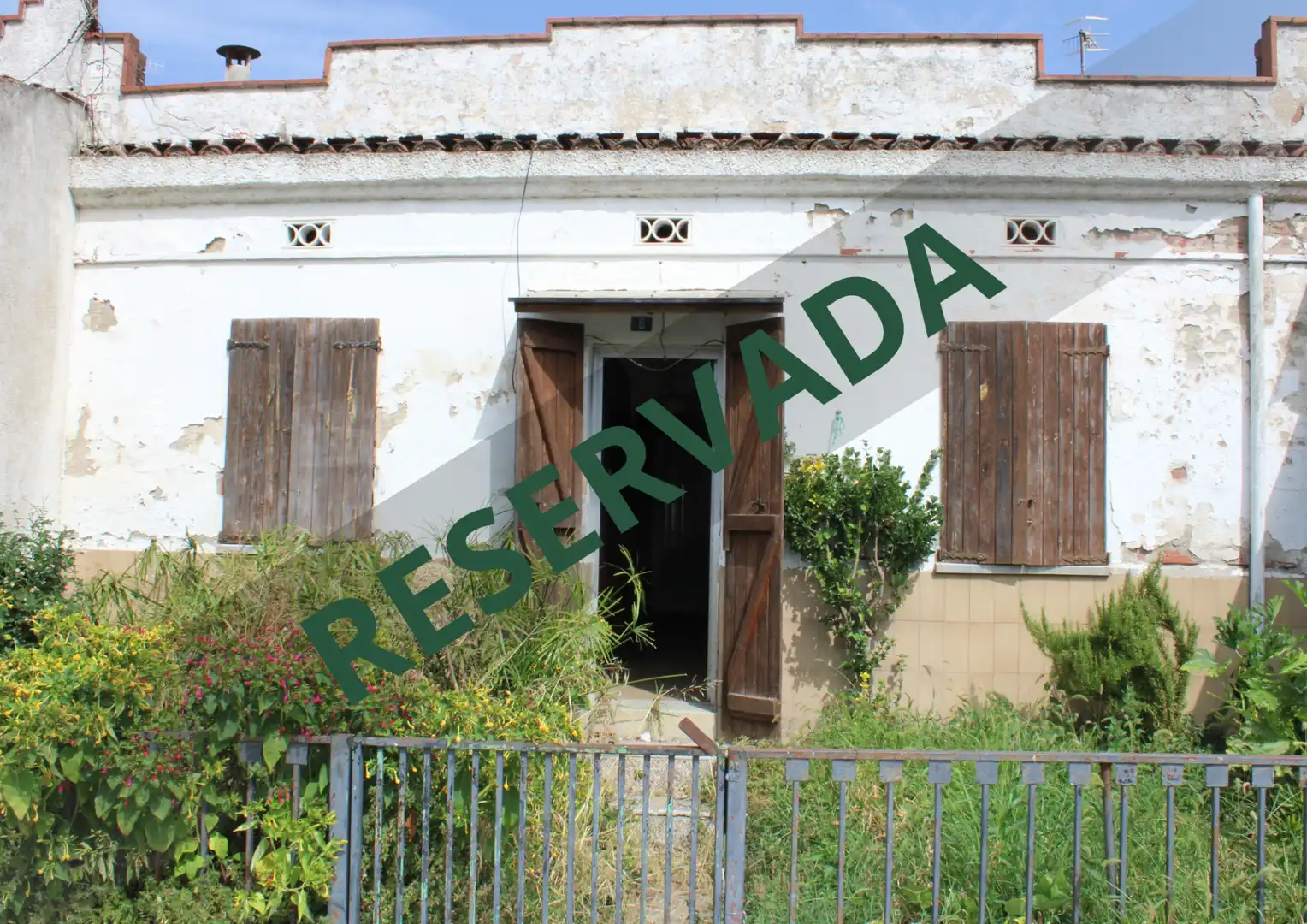 Casa amb terrassa en venda a Carrer Via Augusta