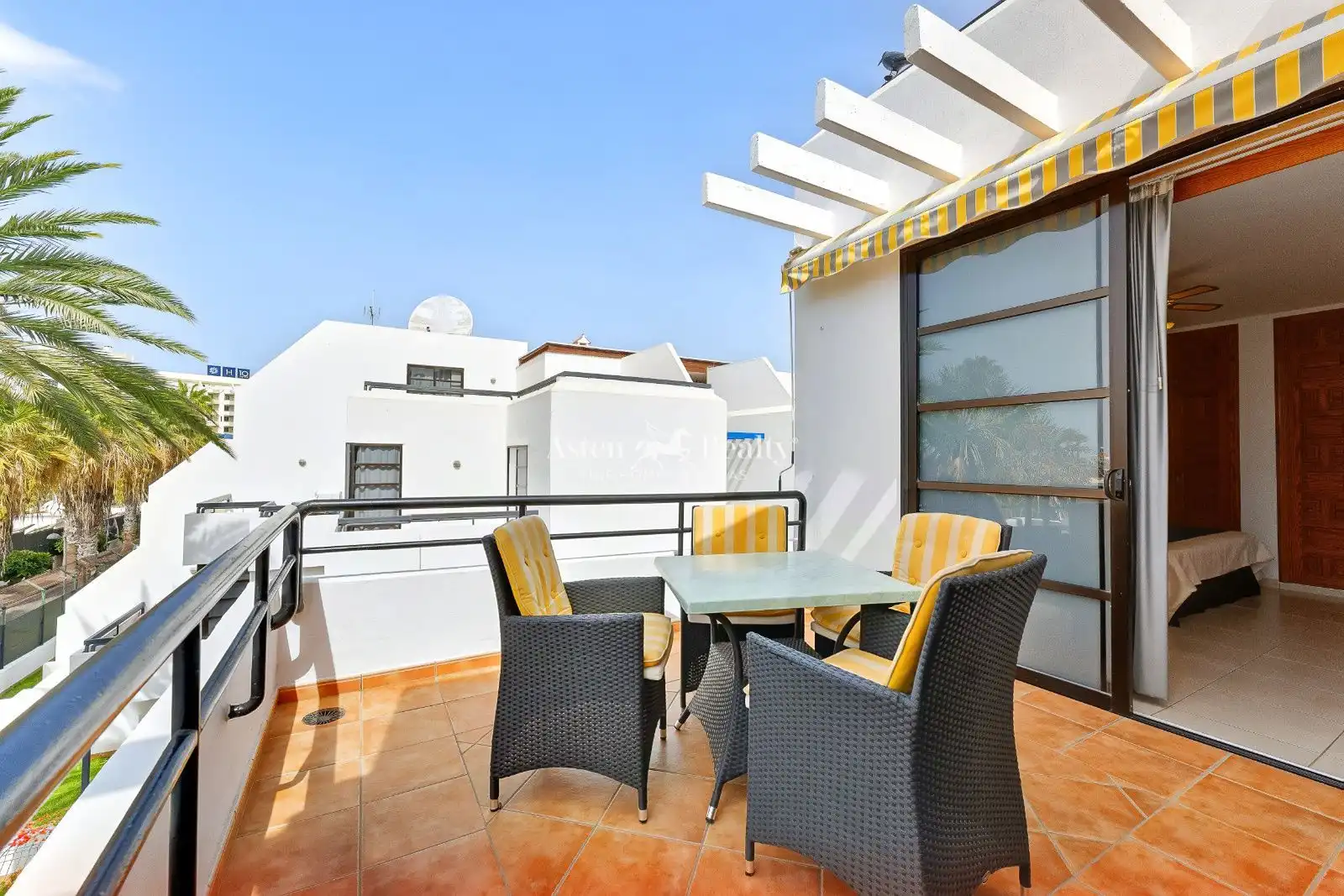 Penthouse with pool for sale in Santiago Puig 2, imagen 12