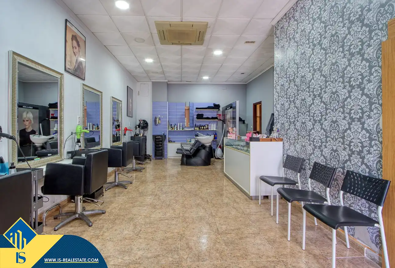 Local en venda en Torrevieja amb Aire condicionat, Calefacció i Moblat