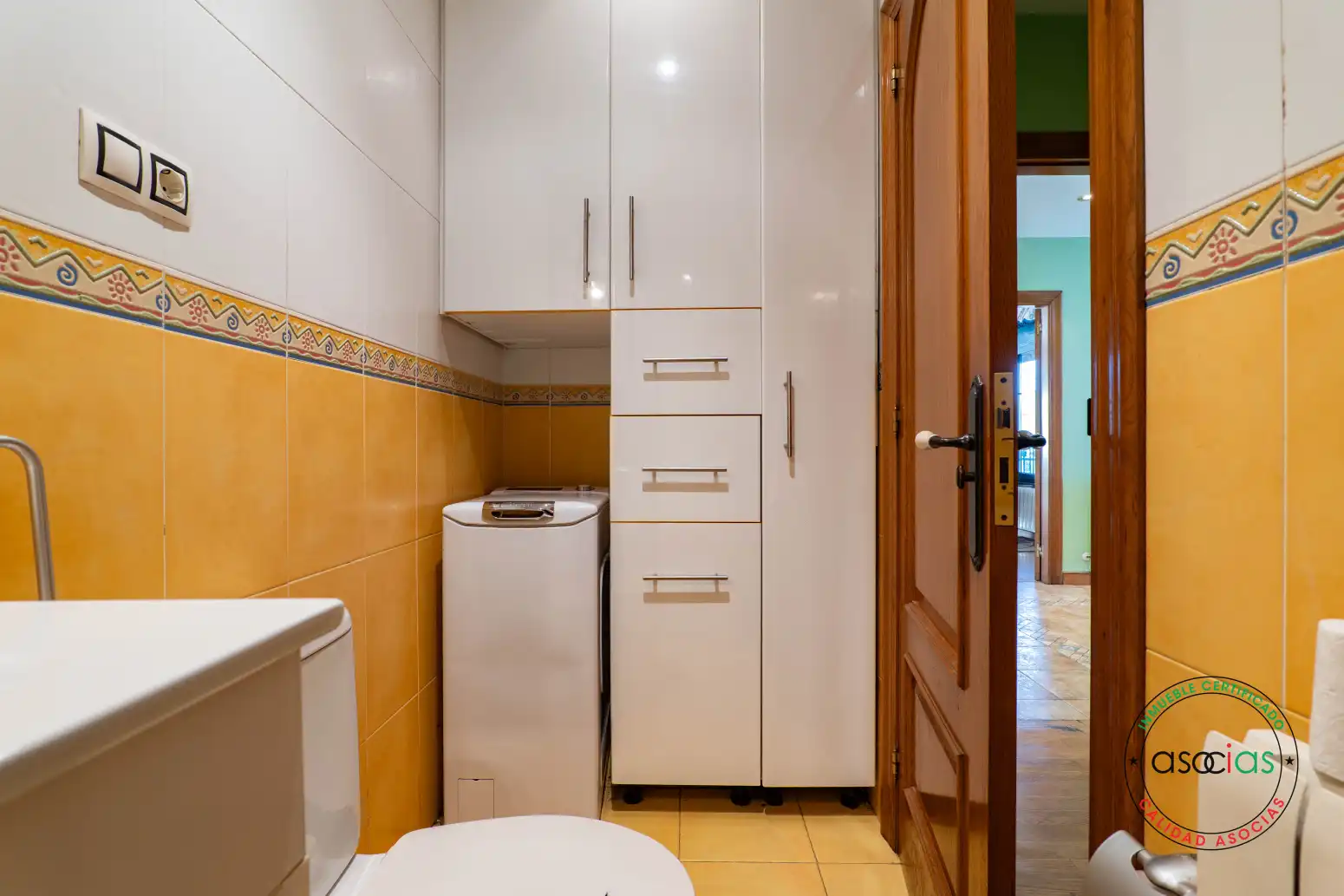 Bany de Casa o xalet en venda en Gijón  amb Calefacció, Parquet i Terrassa