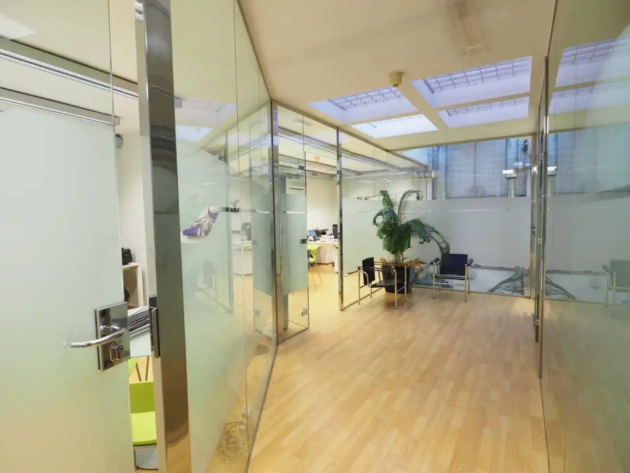 Local comercial en venda a Avenida Sant Esteve, imagen 11