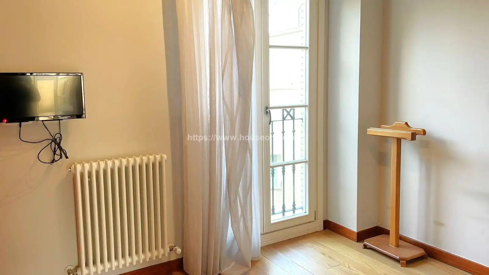 Bedroom of Attic for sale in Abando - Albia