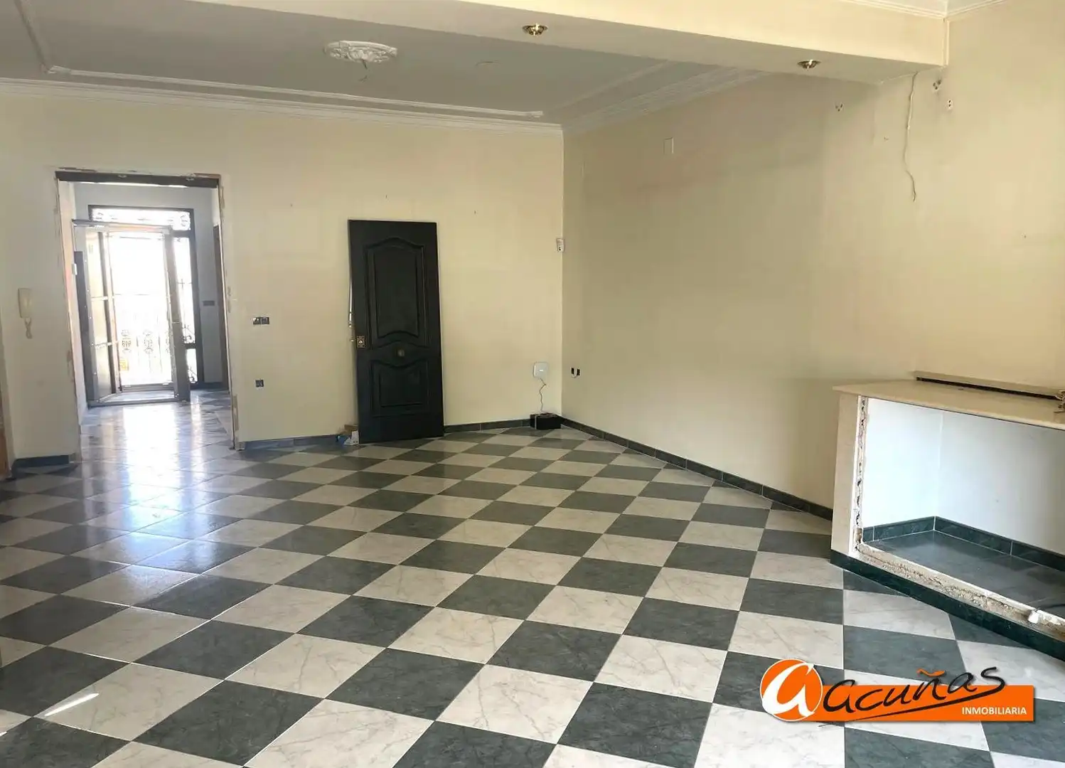 Casa adosada en venta en Gilena con Terraza y Trastero