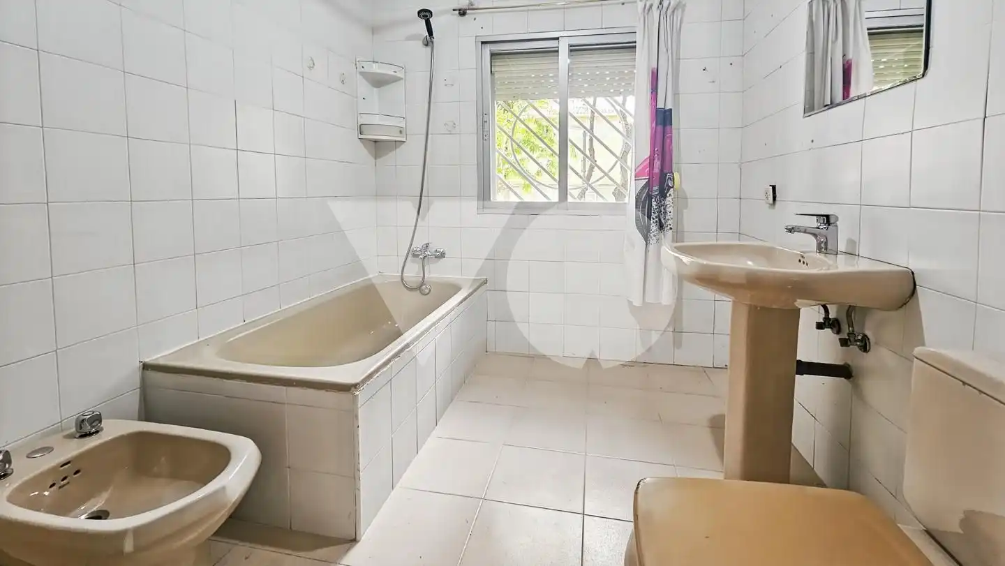 Baño de Planta baja en venta en Madrid con Alarma