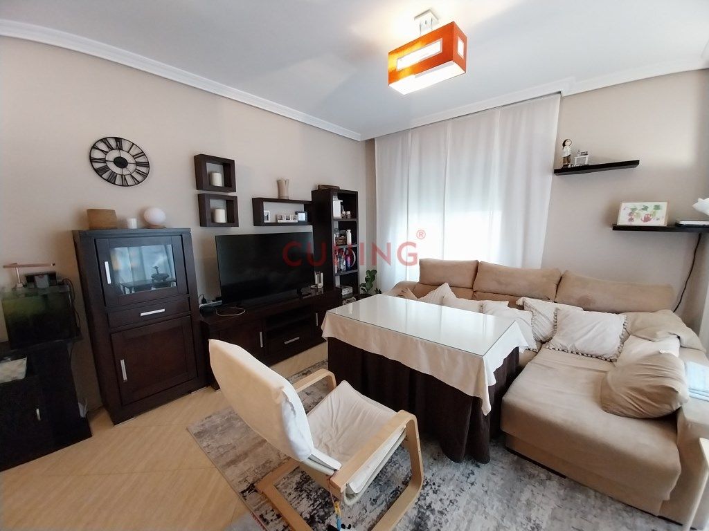Sala d'estar de Pis en venda en Cáceres Capital