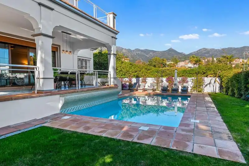 Swimming pool of Houses for rent in Marbella  with Air Conditioner, Heating and Private garden