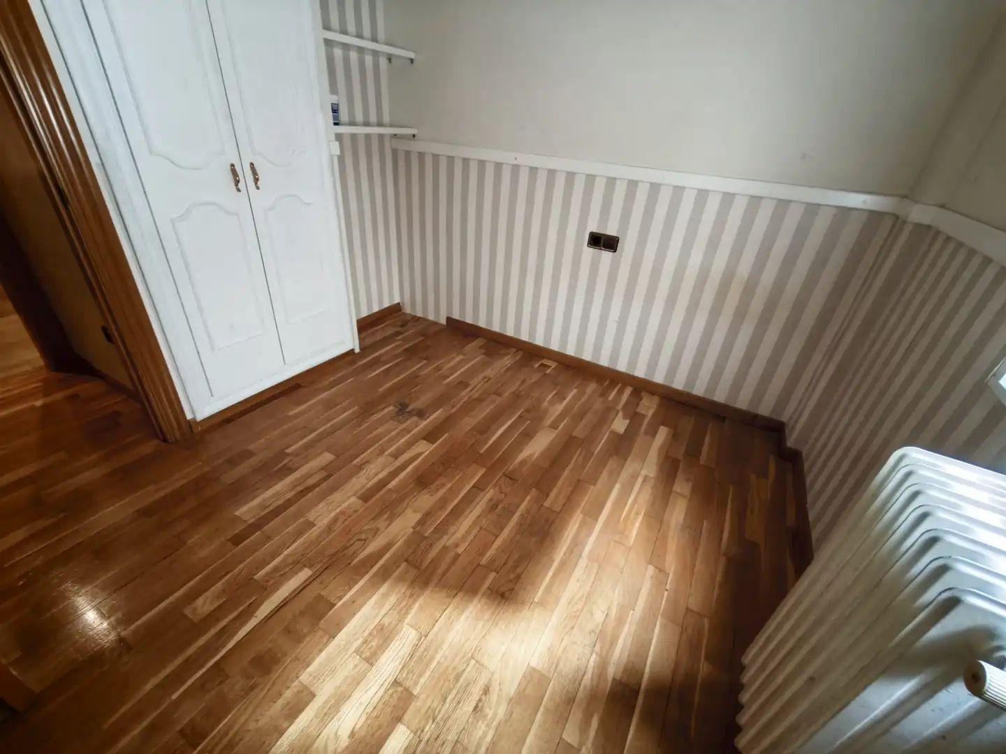 Dormitori de Dúplex en venda en Albacete amb Calefacció, Parquet i Jacuzzi